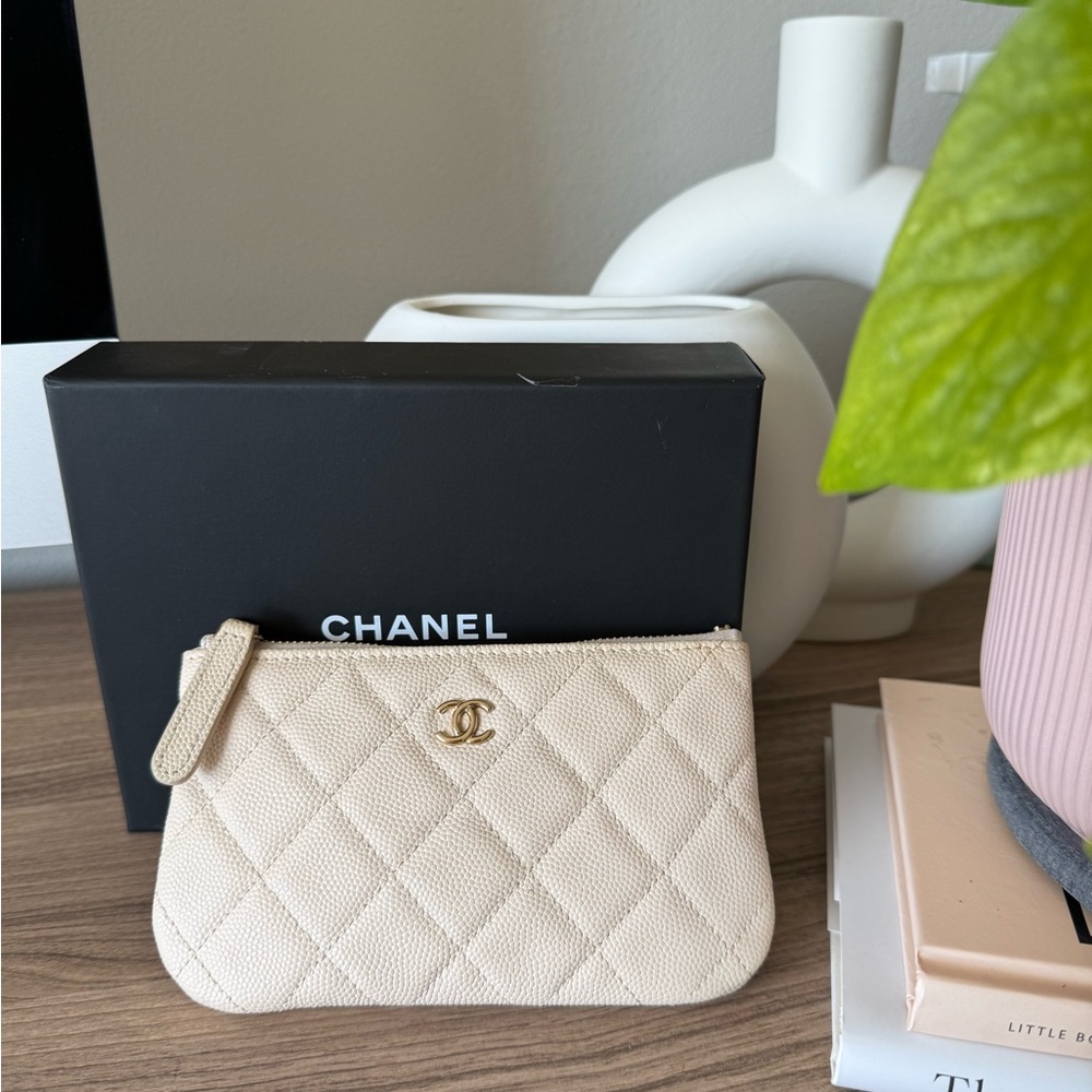 CHANEL Matelasse Classic Mini O Pouch Cream Caviar Leather